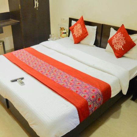 Hotel Royal Palace - 150 Meters From Mahakal Temple Ujjain Luaran gambar