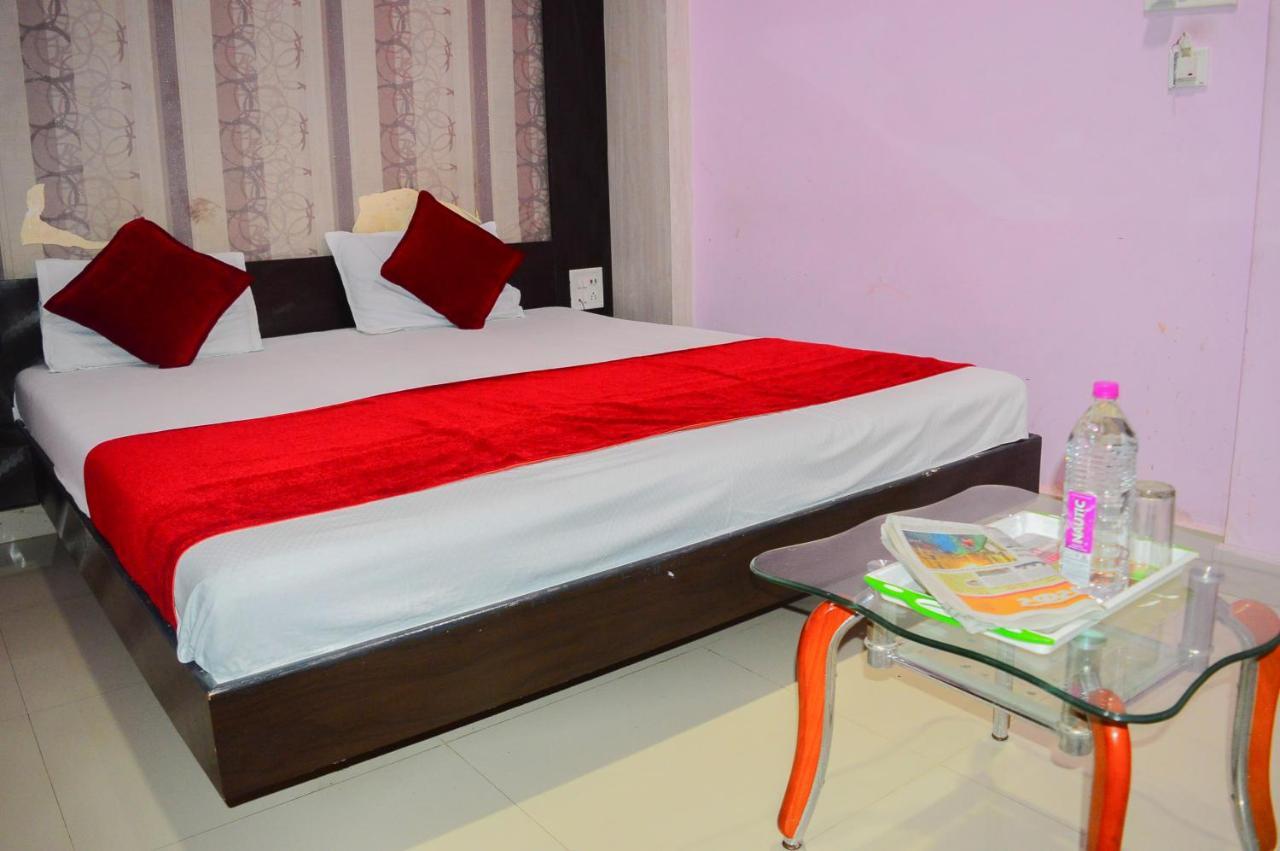 Hotel Royal Palace - 150 Meters From Mahakal Temple Ujjain Luaran gambar